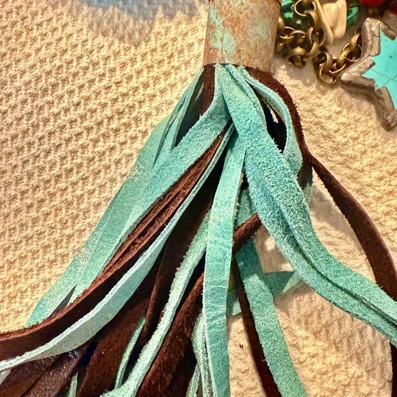 Rare Bird Necklace with Turquoise Star & Leather Tassel 🌵 - Picture 6 of 12
